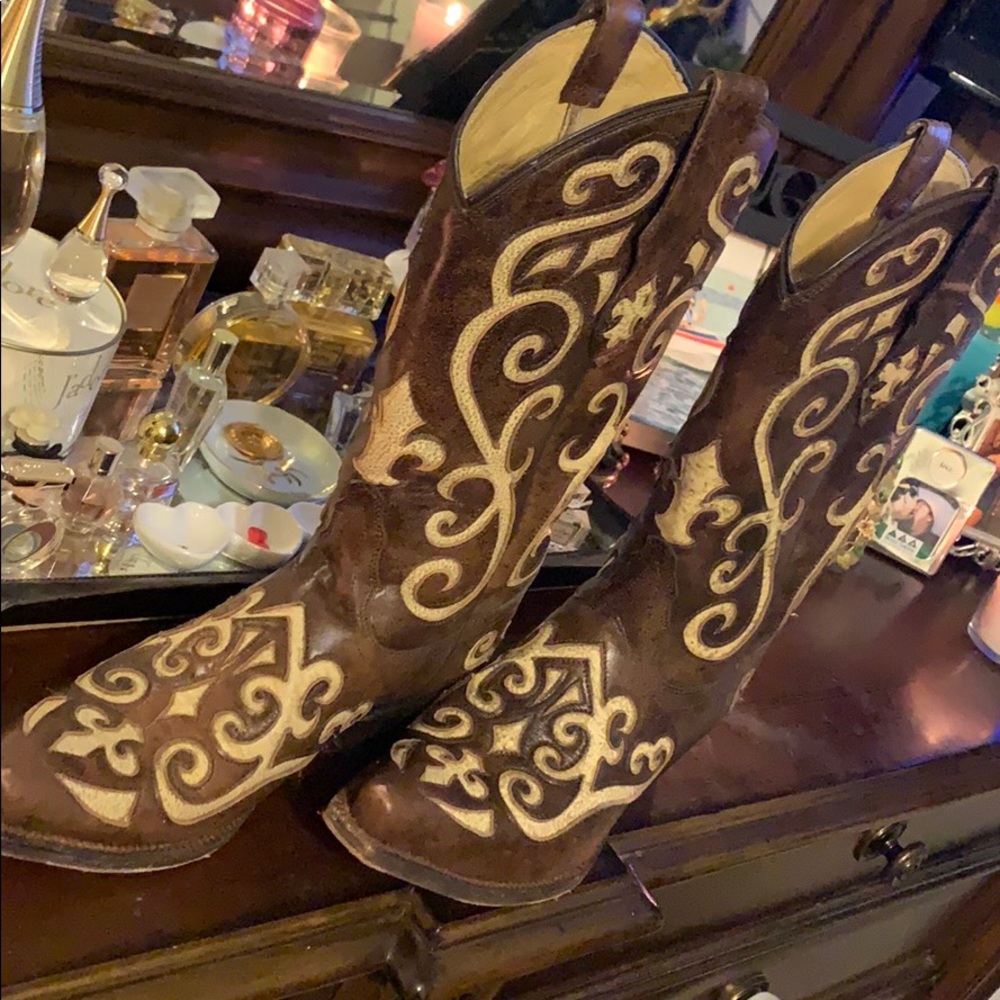 Tony Lama Vaquero boots
